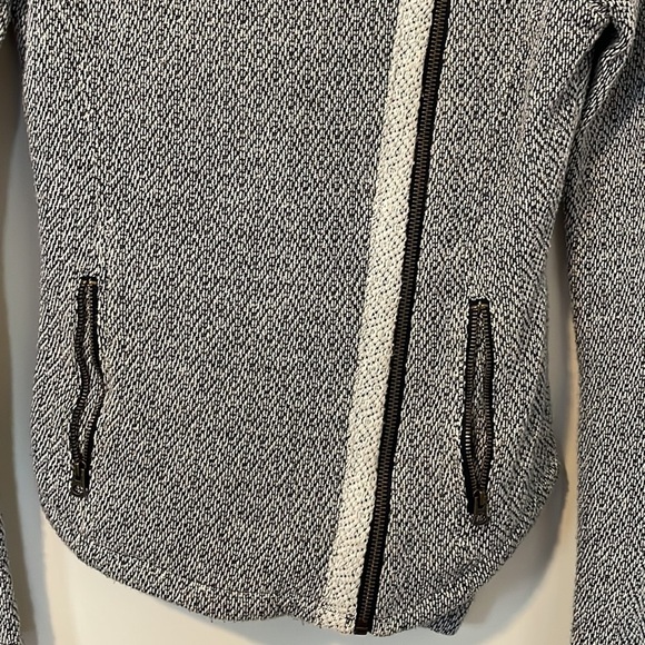LUCKY BRAND zip-up sweater in women’s size XS - Picture 4 of 8